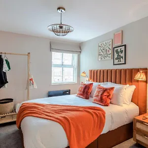 Southwark Serviced I Your Apartment